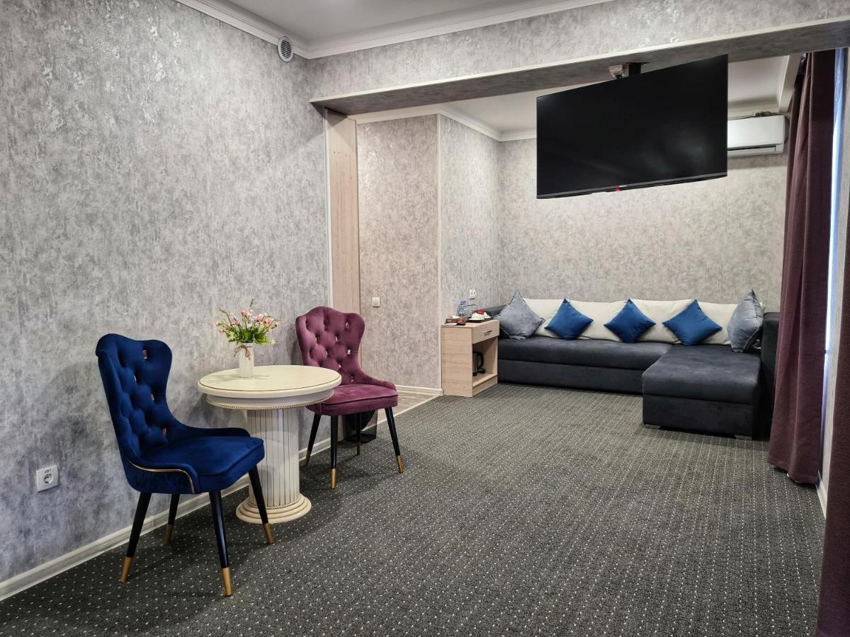 Sharaf Hotel タシュケント エクステリア 写真
